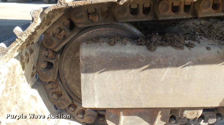 image for item DC1911 1998 John Deere 690E LC excavator