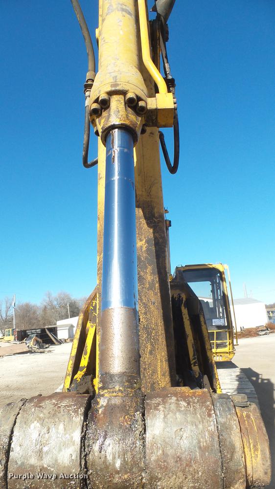 image for item DC1911 1998 John Deere 690E LC excavator