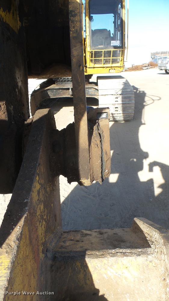 image for item DC1911 1998 John Deere 690E LC excavator