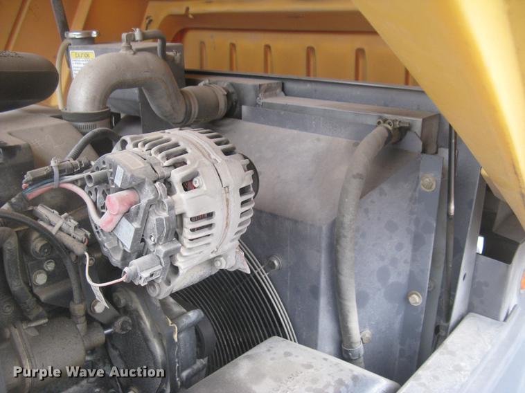 image for item DC2452 2007 Atlas Copco XAS185JD7 air compressor