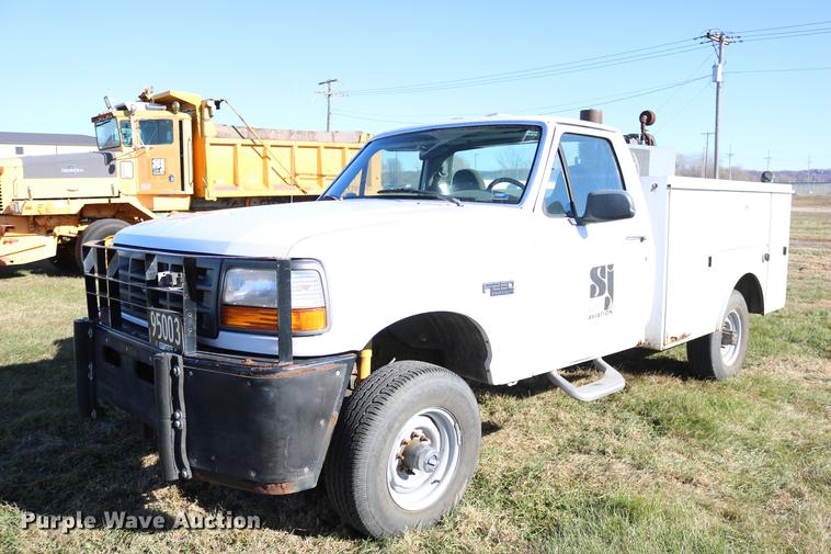 image for item DC3586 1997 Ford F250 service truck