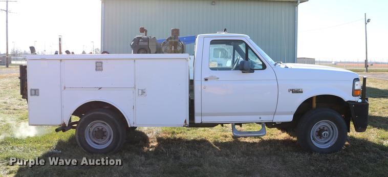 image for item DC3586 1997 Ford F250 service truck