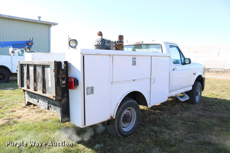 image for item DC3586 1997 Ford F250 service truck