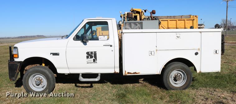image for item DC3586 1997 Ford F250 service truck