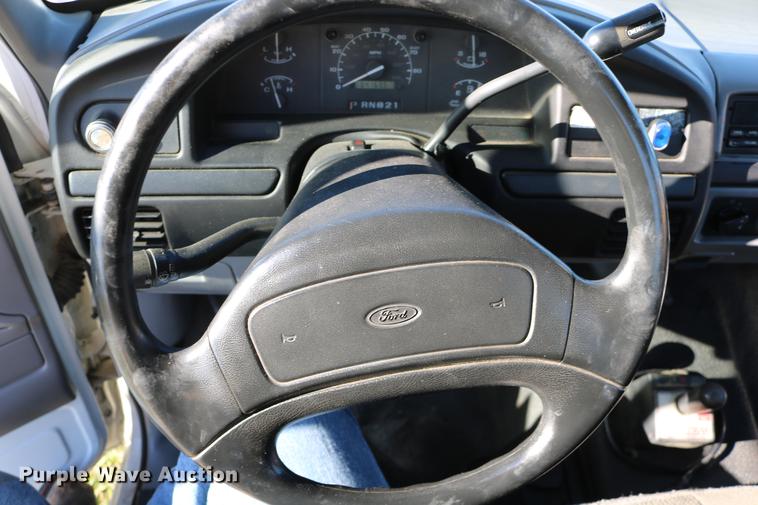 image for item DC3586 1997 Ford F250 service truck