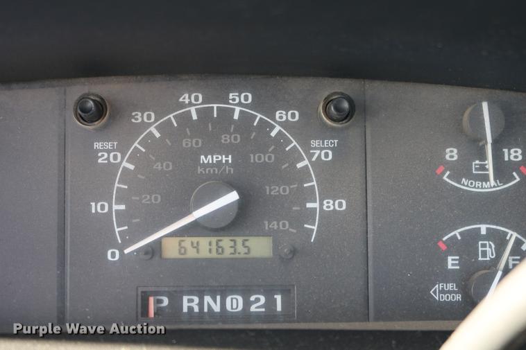 image for item DC3586 1997 Ford F250 service truck