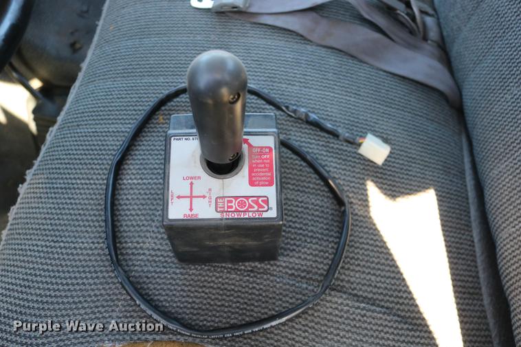 image for item DC3586 1997 Ford F250 service truck