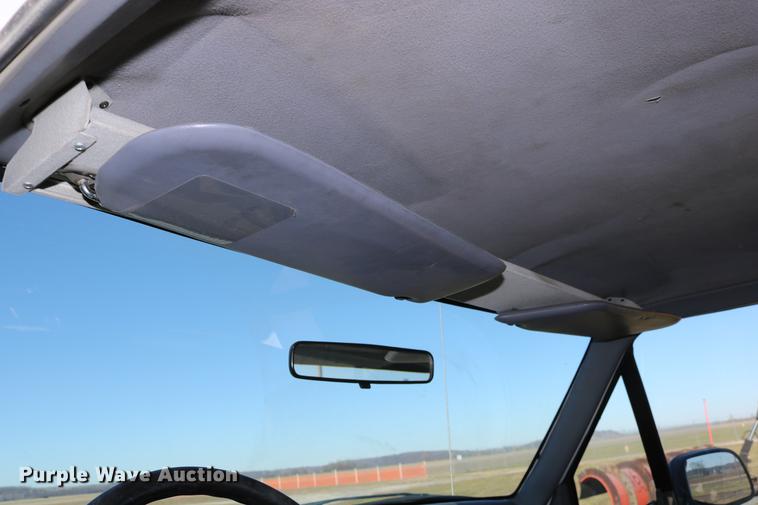 image for item DC3586 1997 Ford F250 service truck