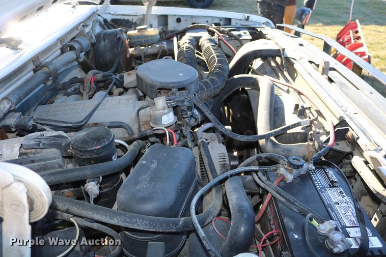 image for item DC3586 1997 Ford F250 service truck