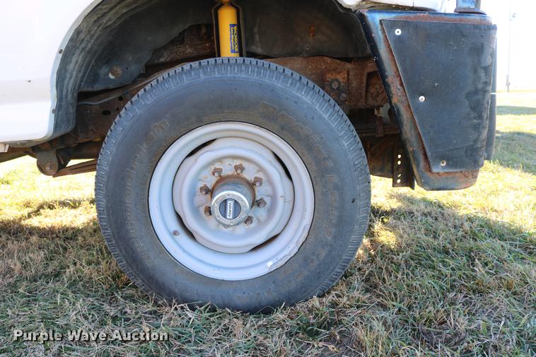 image for item DC3586 1997 Ford F250 service truck