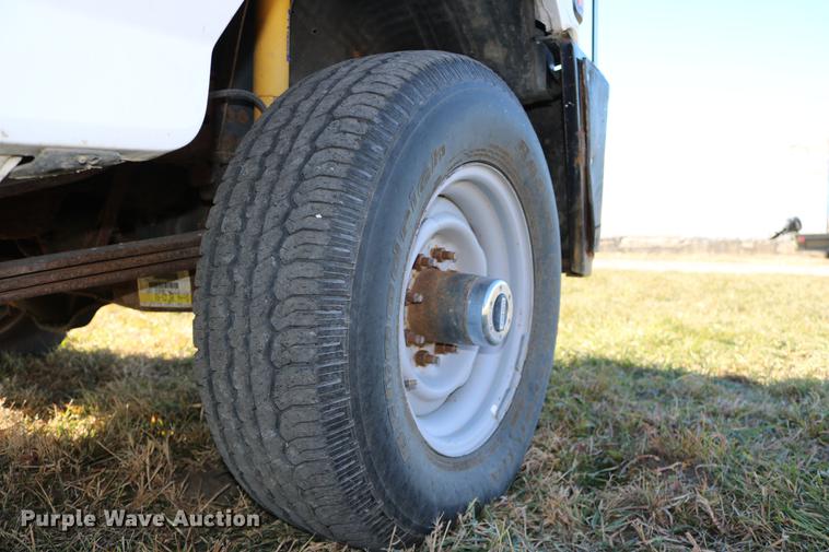 image for item DC3586 1997 Ford F250 service truck