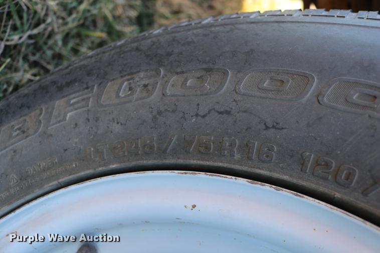 image for item DC3586 1997 Ford F250 service truck