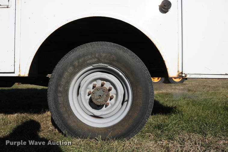 image for item DC3586 1997 Ford F250 service truck