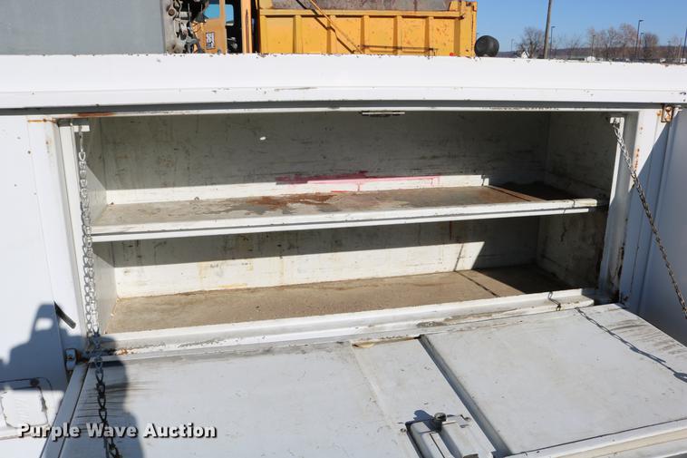 image for item DC3586 1997 Ford F250 service truck