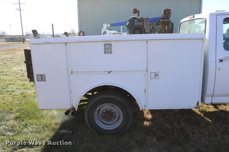 image for item DC3586 1997 Ford F250 service truck