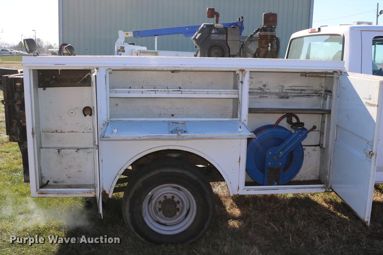image for item DC3586 1997 Ford F250 service truck