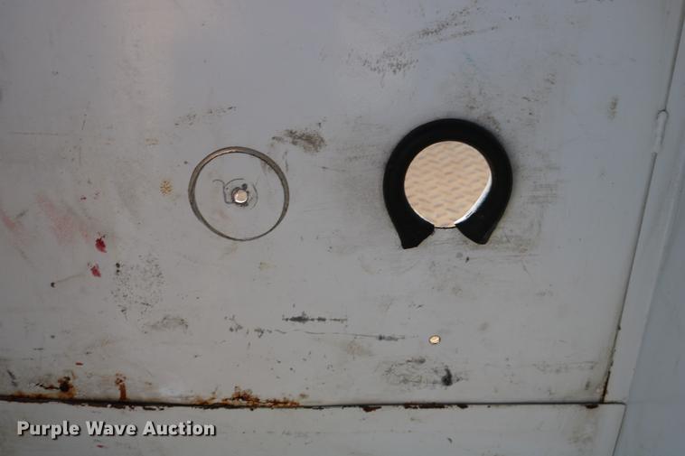 image for item DC3586 1997 Ford F250 service truck