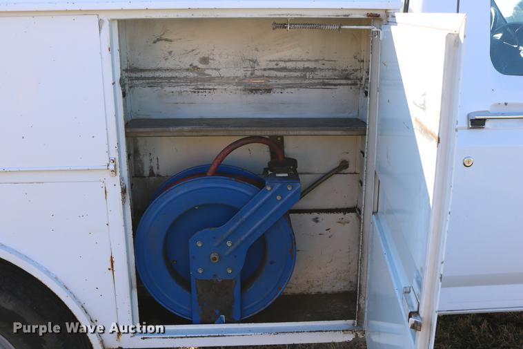 image for item DC3586 1997 Ford F250 service truck