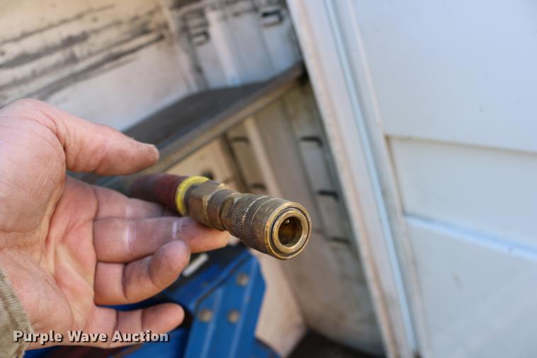 image for item DC3586 1997 Ford F250 service truck