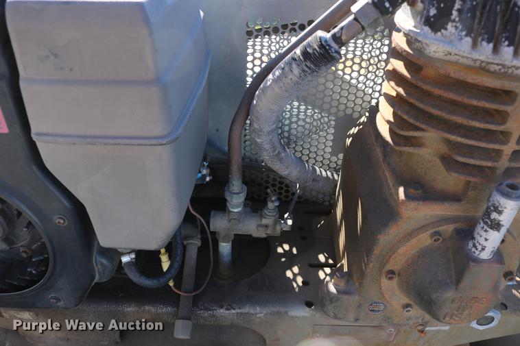 image for item DC3586 1997 Ford F250 service truck