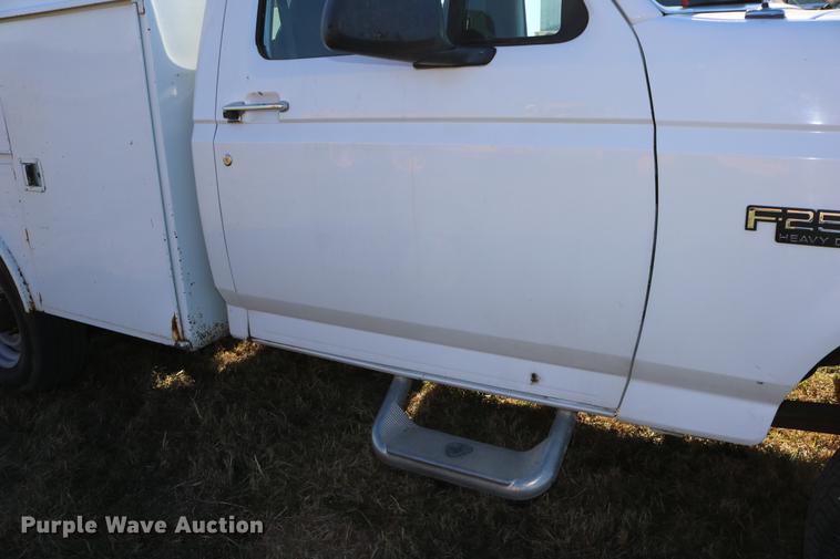 image for item DC3586 1997 Ford F250 service truck