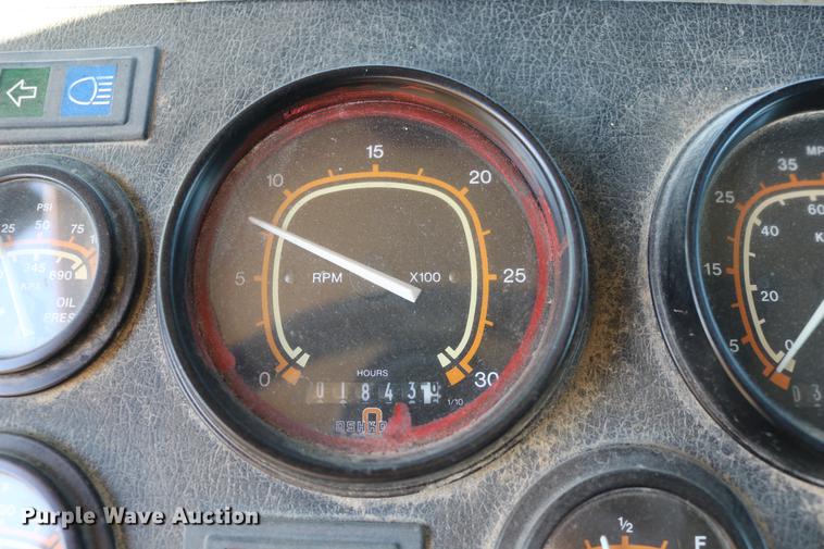 image for item DC3587 1994 Oshkosh PA-2546-4 dump truck