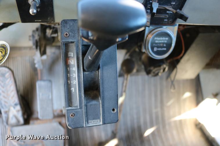 image for item DC3587 1994 Oshkosh PA-2546-4 dump truck