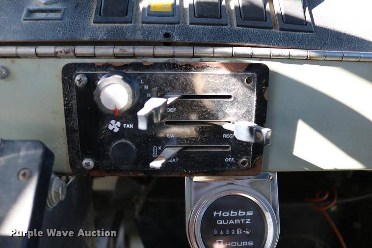 image for item DC3587 1994 Oshkosh PA-2546-4 dump truck