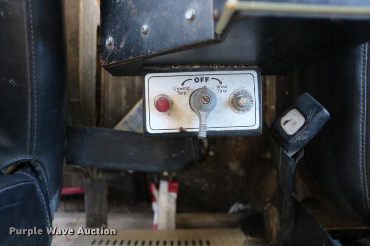 image for item DC3587 1994 Oshkosh PA-2546-4 dump truck