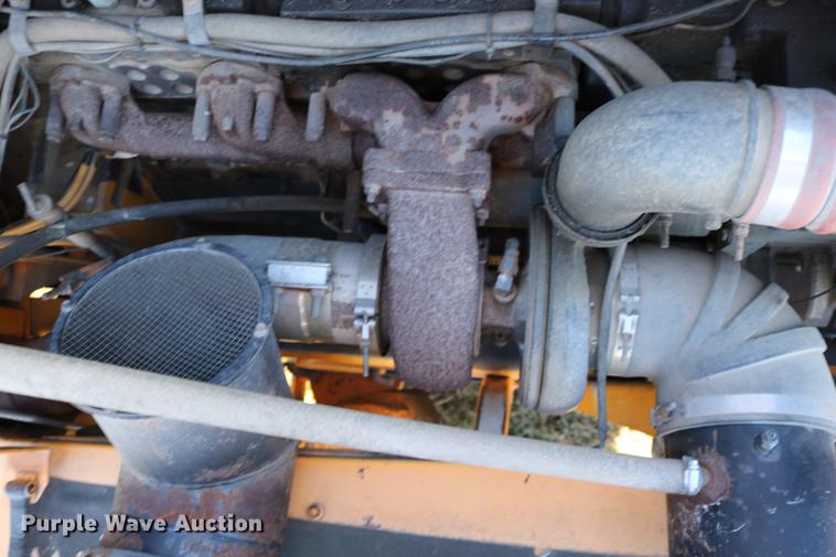 image for item DC3587 1994 Oshkosh PA-2546-4 dump truck