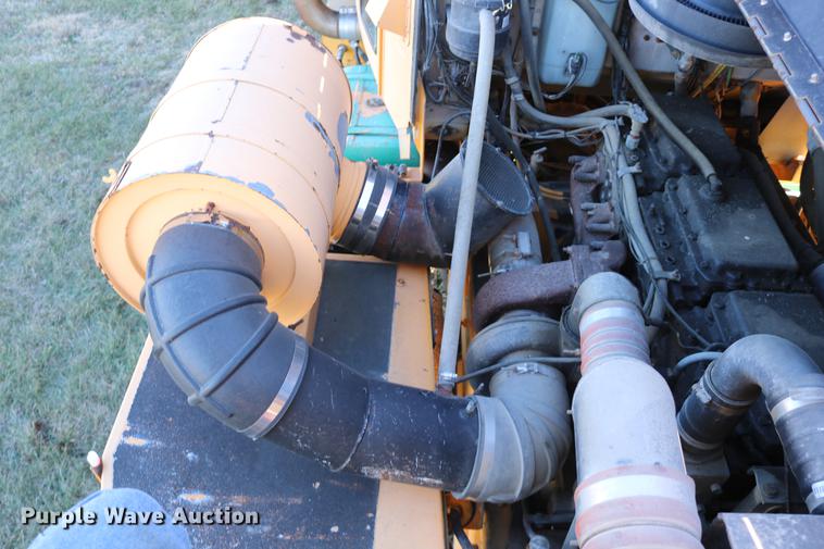 image for item DC3587 1994 Oshkosh PA-2546-4 dump truck