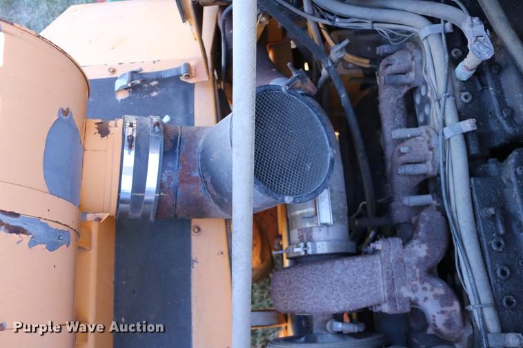 image for item DC3587 1994 Oshkosh PA-2546-4 dump truck