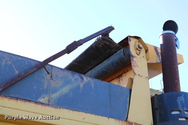 image for item DC3587 1994 Oshkosh PA-2546-4 dump truck