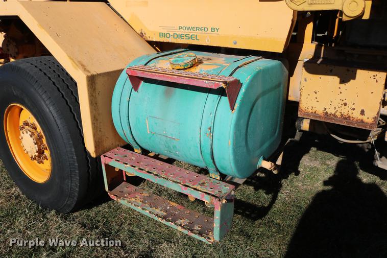 image for item DC3587 1994 Oshkosh PA-2546-4 dump truck