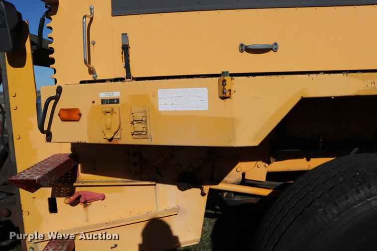 image for item DC3587 1994 Oshkosh PA-2546-4 dump truck