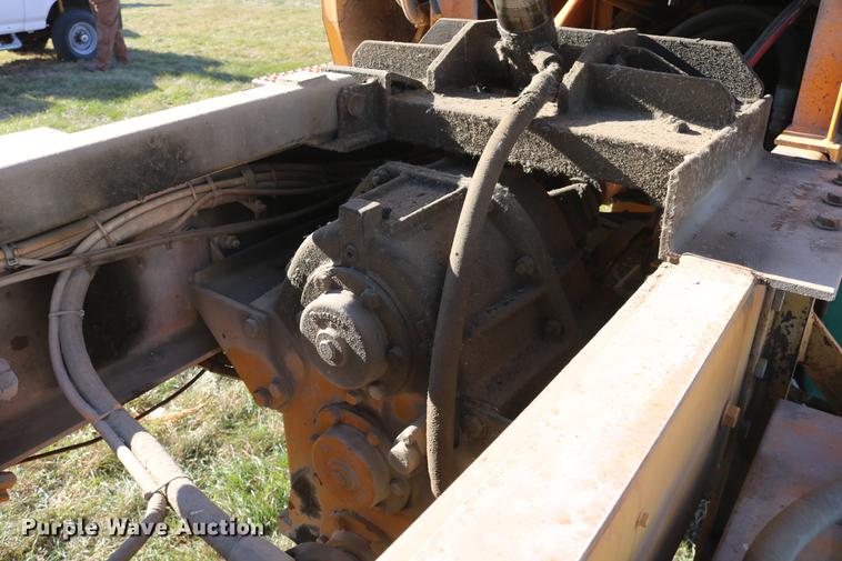 image for item DC3587 1994 Oshkosh PA-2546-4 dump truck