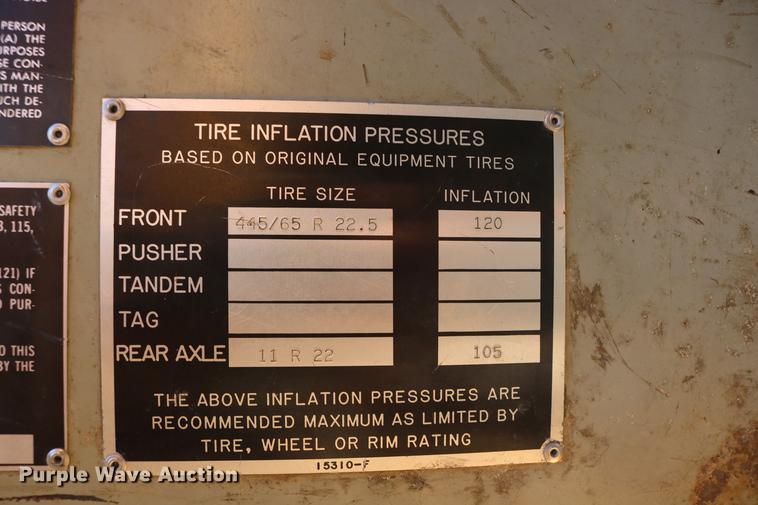 image for item DC3587 1994 Oshkosh PA-2546-4 dump truck