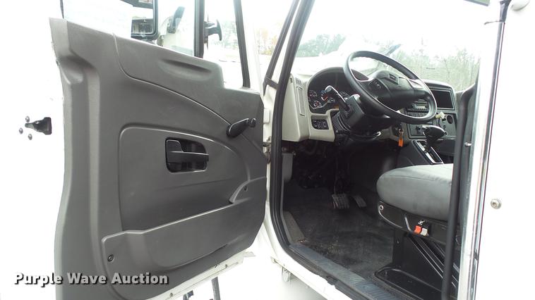 image for item DC5726 2010 International DuraStar 4300 dump truck