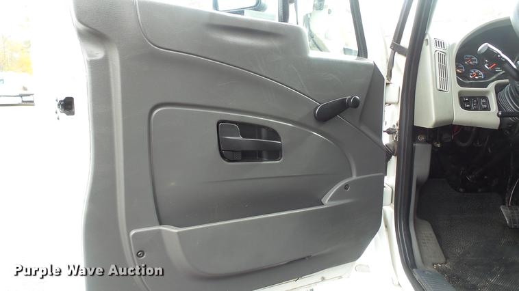 image for item DC5726 2010 International DuraStar 4300 dump truck