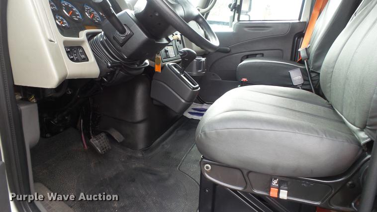 image for item DC5726 2010 International DuraStar 4300 dump truck