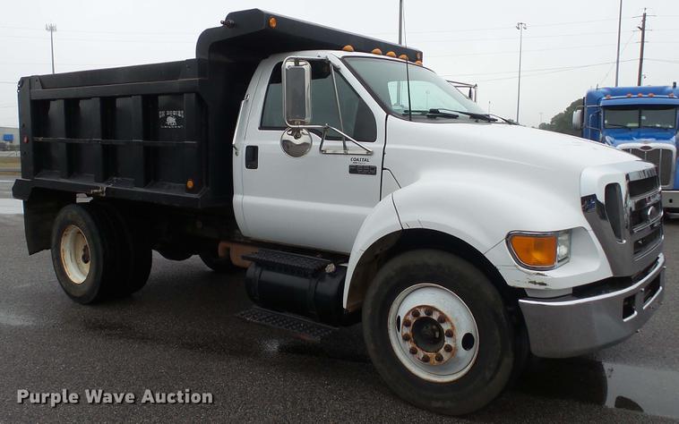 image for item DC5727 2006 Ford F650 Super Duty XL dump truck