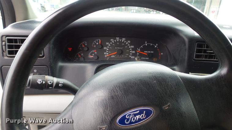 image for item DC5727 2006 Ford F650 Super Duty XL dump truck