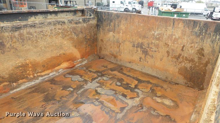 image for item DC5727 2006 Ford F650 Super Duty XL dump truck