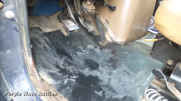 image for item DC5729 1995 Ford LT9000 dump truck