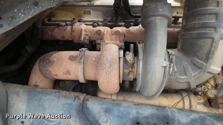 image for item DC5729 1995 Ford LT9000 dump truck