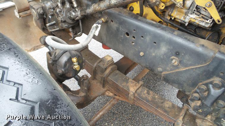 image for item DC5729 1995 Ford LT9000 dump truck