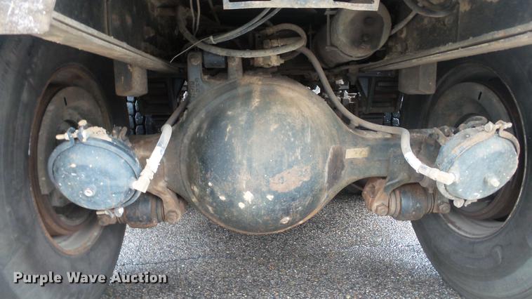 image for item DC5729 1995 Ford LT9000 dump truck