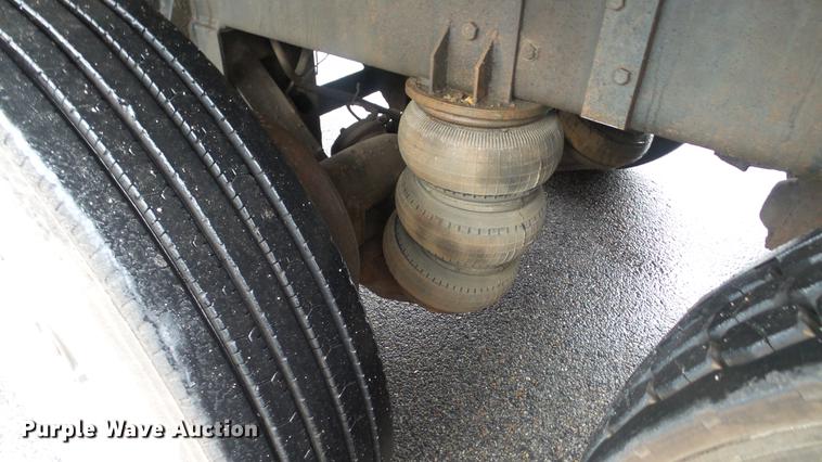 image for item DC5729 1995 Ford LT9000 dump truck