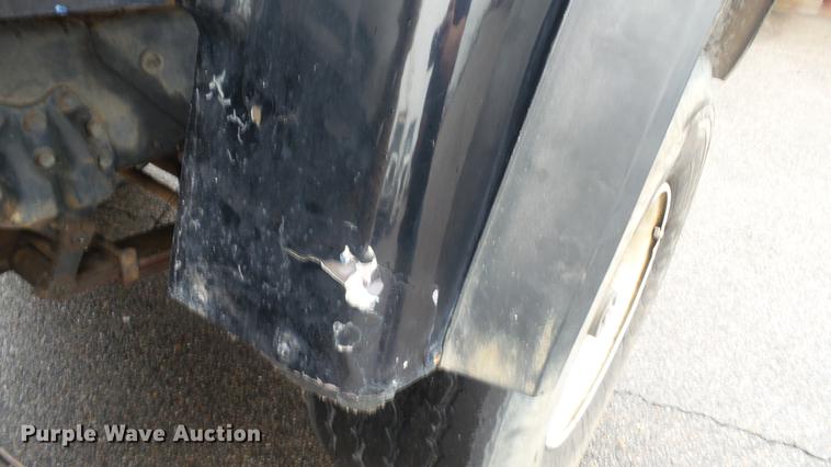 image for item DC5729 1995 Ford LT9000 dump truck