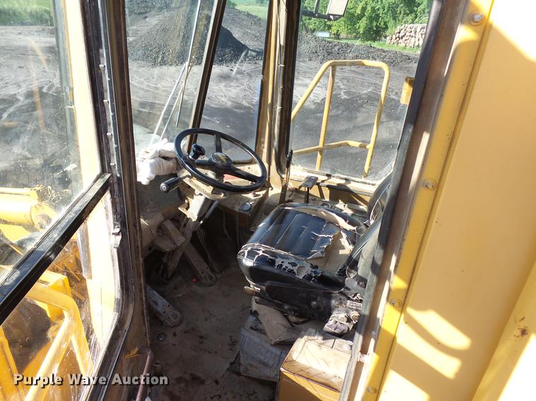 image for item DC6452 1982 Caterpillar 980C wheel loader